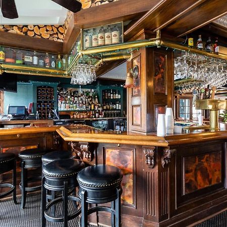 Saddleback Inn At Лейк-Эрроухед Экстерьер фото