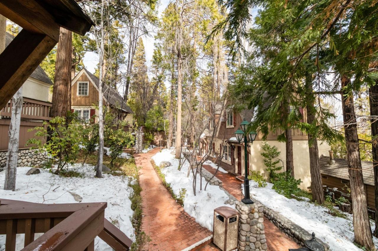 Saddleback Inn At Лейк-Эрроухед Экстерьер фото